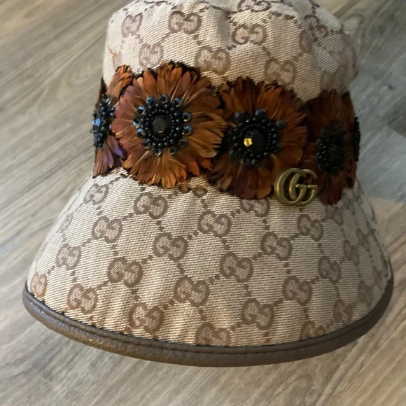 Unbranded redone GG Tan and Brown feathered Accent Hat - Picture 4 of 4